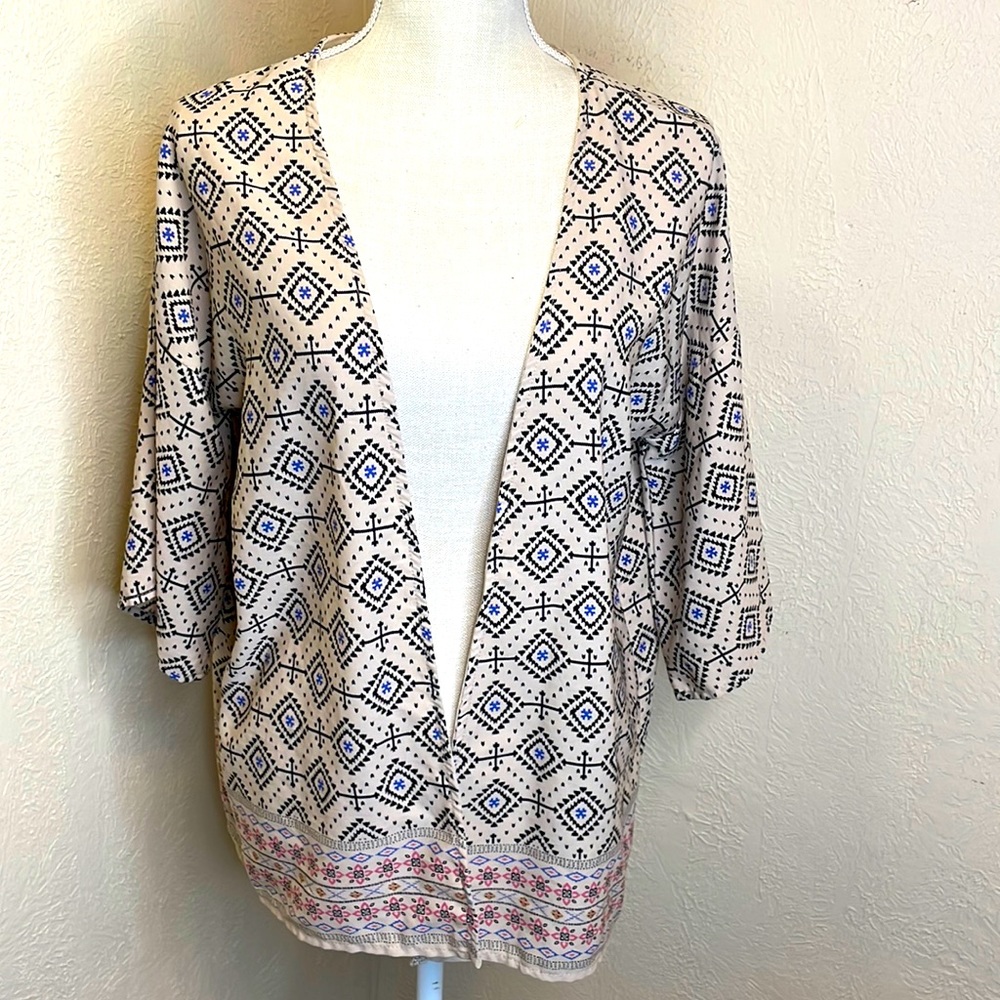 Hug Ladies Cream & Blue Diamond Print Lightweight Cardigan